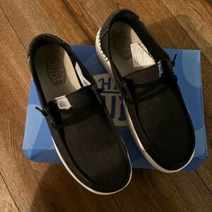 Women’s hey dudes, sz 9, charcoal color